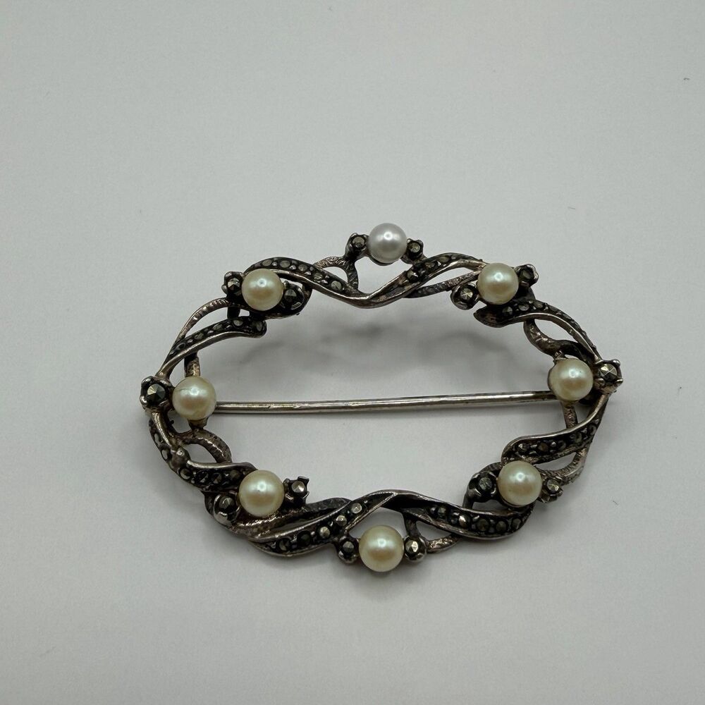 Vintage 925 Sterling Silver Pearl Marcasite Wreath Brooch Pin 7.1g